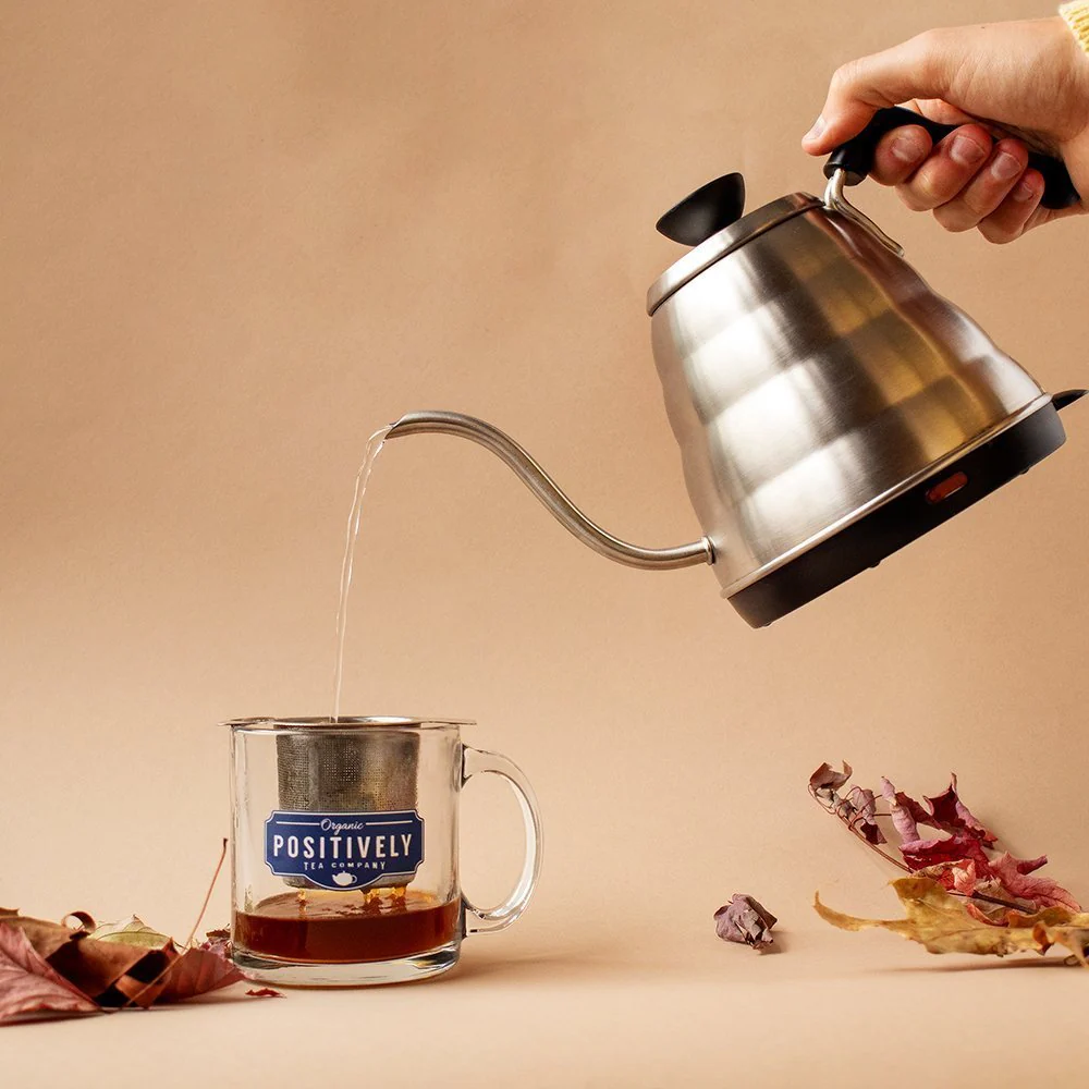 Hario® V60 Buono Electric Power Kettle - Image 2