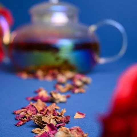 Organic Rosebuds and Petals - Loose Leaf Botanical - Image 3